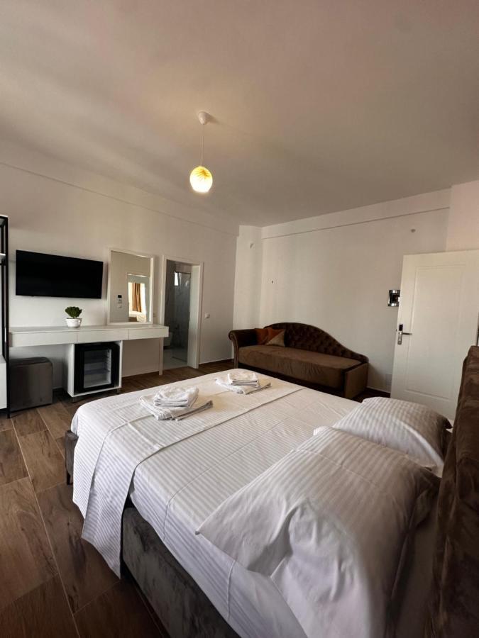 Hotel Belle Vue Ksamil Eksteriør bilde